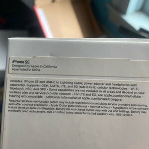 Iphone se broken corner